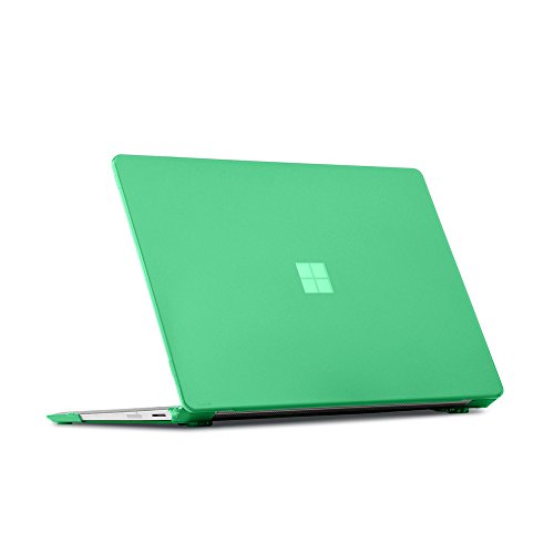 Carcasa rígida Surface Laptop 3 de 15 mCover verde ideal para trabajar en cafeterías
