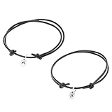 HOCHWERTIG: Hochwertiges zeitloses Surfer Armband aus Echtem Leder mit Edelstahl Buchstabe und Segelknoten! Absolutes trendiges und modernes Mode Accessoire für DEIN Handgelenk. Das Band kann in der Größe individuell eingestellt werden und passt somit an jedes Handgelenk.