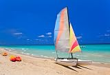 adrium Cuadro de póster 70 x 50 cm: kayaks y catamaranes en la hermosa playa de Varadero en Cuba(73780933)