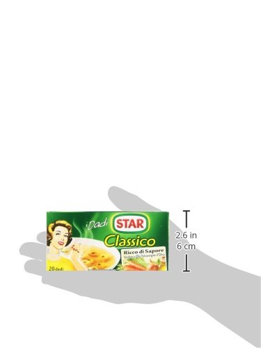 STAR Il Mio Dado Classico Bouillon Cubes box held in a hand, illustrating its size.