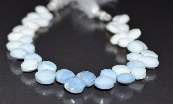 Opale bleue du Pérou cœurs facettés pour remplacer les perles ternes