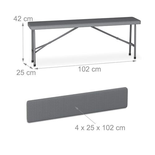 Table pliante gain de place et bancs robustes pour petit jardin