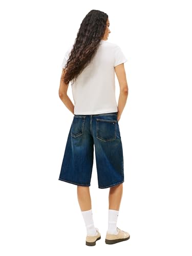 Image of Tommy Jeans Women's Graphic Tee with Printed Flag Logo Detail