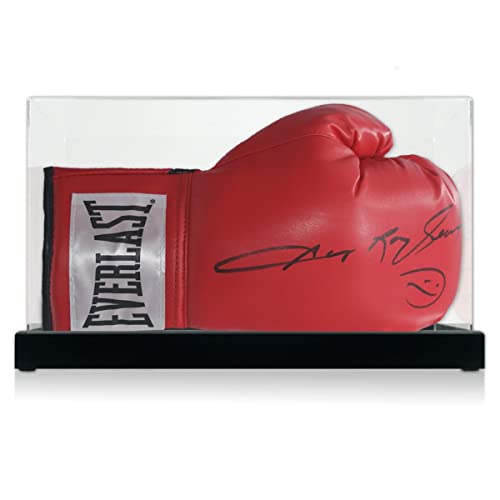 Exclusive Memorabilia Sugar Ray Leonard Signed Boxing Glove. Display Case #TOP18