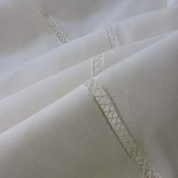 LAS TELAS ... Tejido por Metros, Visillo con bajo vainica Beige. Ancho de 2,60 Mtrs.1 Mtr.