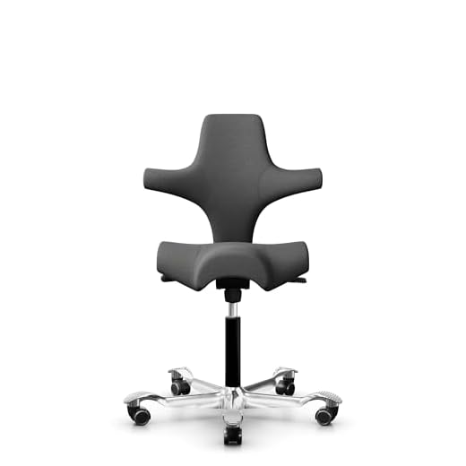 HAG Capisco 8106 Ergonomischer Bürostuhl – Sattelsitz, Bezug Capture 4601, Aluminium Schwarz, Poliertes Fußkreuz, Weiche Rollen für Harte Böden, Skandinavisches Design