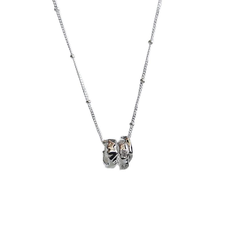 Collier pendentif zircon chic à trois anneaux pour sublimer vos tenues de soirée et de bureau