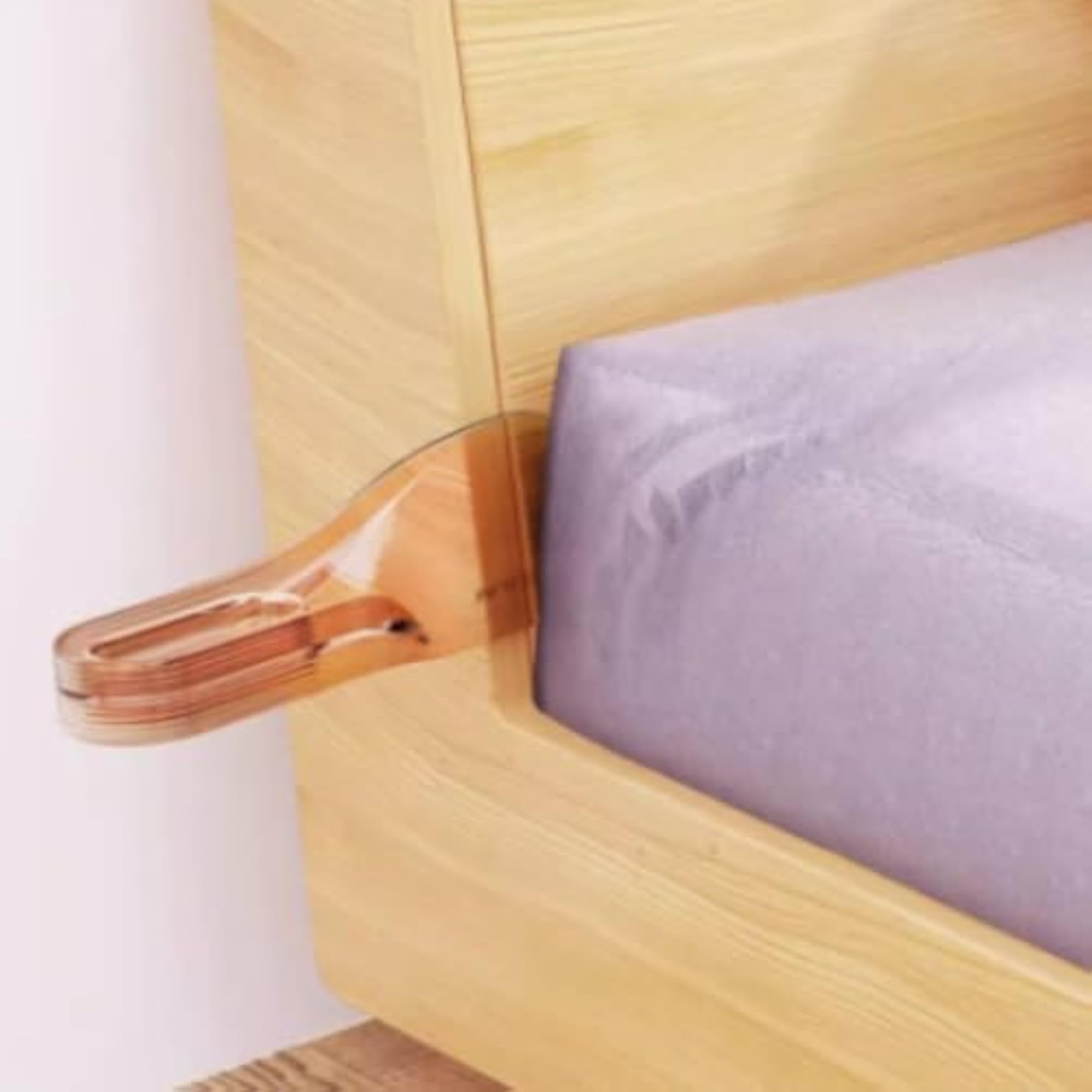 Bed Sheet Tucker with Grip Ridges, Smooth-Edged