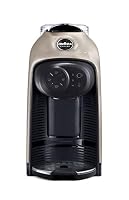 Lavazza, A Modo Mio Idola, Kaffee-Kapselmaschine, Kompatibel mit A Modo Mio-Kapseln, Leise, Verstellbarer Tassenrost & 1,1-Liter-Tank, mit Abschaltautomatik, 1500 W, 220-240 V AC, 50-60 Hz, Beige/Grau – Ansicht 3