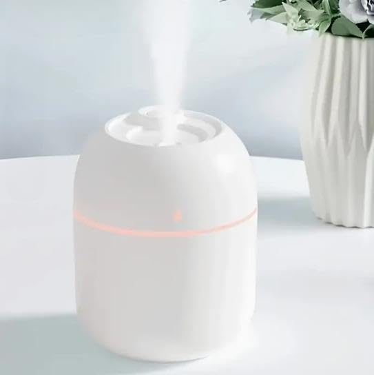 Generic Mini Essential Oil Diffuser - Aromatherapy Diffuser for Home, Bedroom - Portable, USB Powered, White, Plastic - Image 5