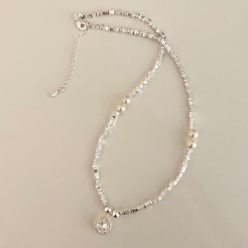 Collier de perles argent cassé ajustable pour sublimer votre décolleté - 3