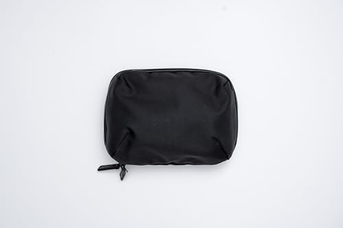 Amazon.co.jp: 伸縮自在なガジェットポーチ「HALFDAY POUCH