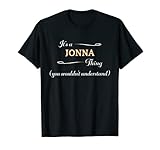 jonni Progettiamo con uno scopo e realizziamo abiti di compleanno carini e divertenti per uomini, donne e bambini. Per vedere altre idee regalo uniche personalizzate per il tuo nome, Clicca sul nostro marchio! | Frase esilarante, Popolare tra ragazzi e ragazze