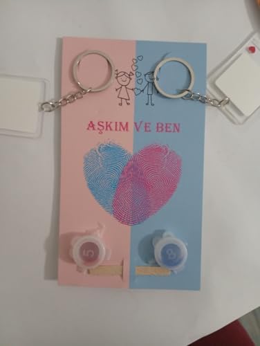 Parmak İzi Çift Anahtarlık Seti – Sevgili Anahtarlığı, Metal Tasarım, Uyumlu ve Anlamlı Hediye (Pembe Mavi, Sezen Aksu-Tutuklu) - Görsel 4