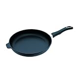 ➤ WIDERSTANDSFÄHIG UND LANGLEBIG - Dank der antihaftenden Biotan-Oberfläche ist die Gusspfanne kratzfest und sorgt beim Braten für eine perfekte Bräunung und Krustenbildung. Die Pfannen verfügen über eine stabile Wandung und einen verstärkten Schüttrand.