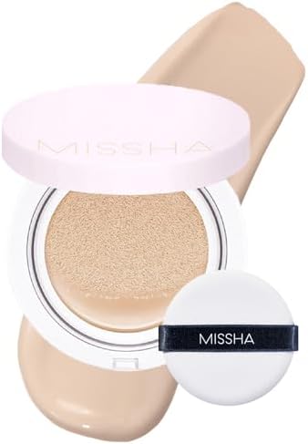 MISSHA Magic Cushion Foundation No.21 Light Beige, Dewy Coverage