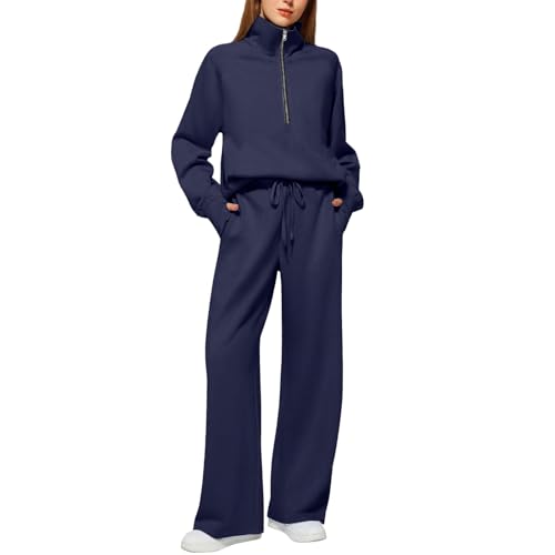 Tenue de détente femme avec pull col roulé et pantalon droit pour le cocooning