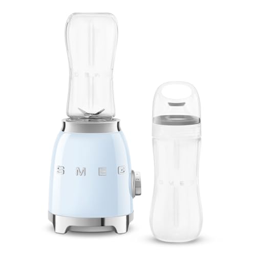 Smeg, Personal Blender PBF01PBEU, 2 Geschwindigkeitsstufen, Doppelklinge aus Edelstahl, 2 x 600 ml Flaschen inklusive, rutschfester Standfuß, integrierte Kabelaufwicklung, 300W, Blau