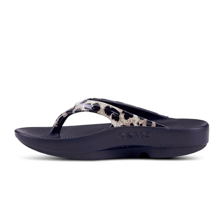 【新品未使用】OOFOS OOLALA LIMITED CHEETAH W7 OOFOS Cheetah/Leopard Print Limited Edition OOlala Sandals