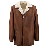 Klassische Schnittführung, vier Knöpfe zum verschließen, zwei Seitentaschen. Eine schicke Lammfelljacke in perfekter Sakkolänge