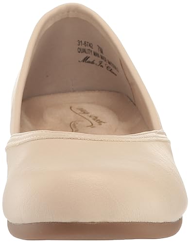 Easy Street Women's Tamar Ballet Flat2