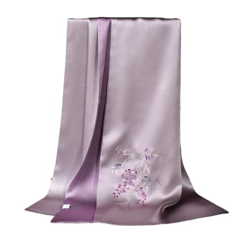 Écharpe en soie brodée main pour accessoiriser une tenue chic de soirée