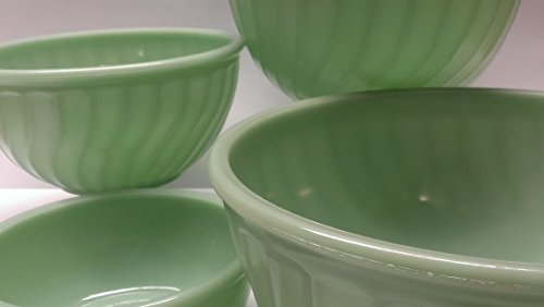 Jade-Green-Milk-Glass-Set-of-4-Fire-King-Jadiete-Mixing-Bowls