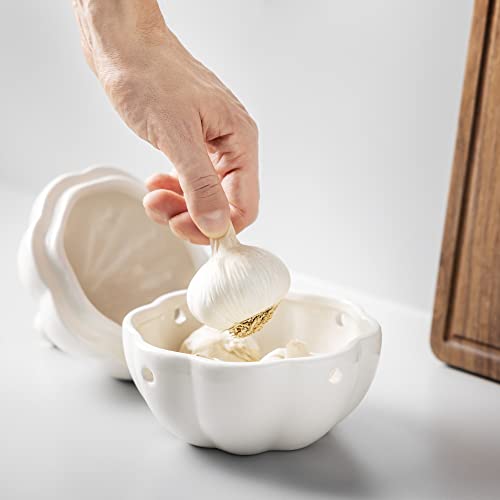 Navaris Ceramic Garlic Keeper - Garlic Holder For Counter - Kitchen Storage Container For Countertop - Decorative Saver Shaped Like Head Of Garlic #TOP2
