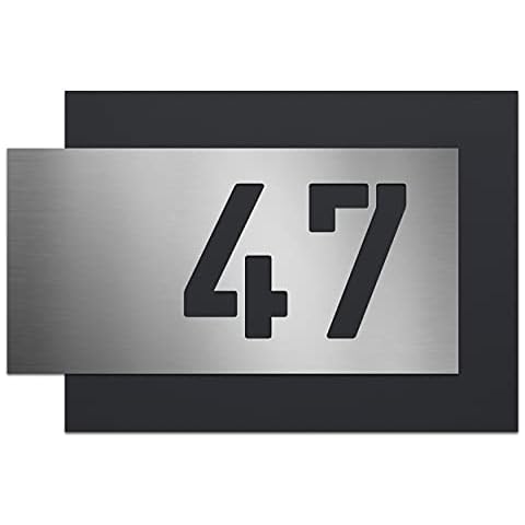AlbersDesign - individuelle Edelstahl-Hausnummer, zweiteilig mit 3D Effekt, Rückwand pulverbeschichtet in RAL7016, Frontblende in Edelstahl (V2A) gebürstet Cover