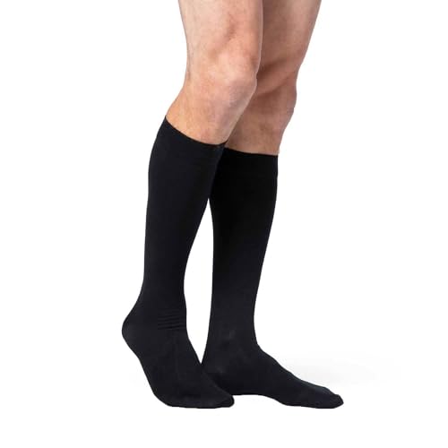 Image of SIGVARIS Men's DYNAVEN Closed Toe Calf-High Socks 15-20mmHg