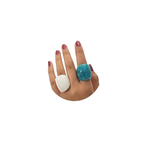 Bague multicolore résine légère et confortable pour look Y2K