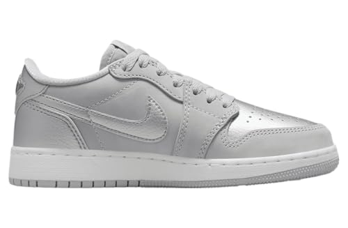 Nike Kid's Air Jordan 1 Retro Low OG Sneaker3