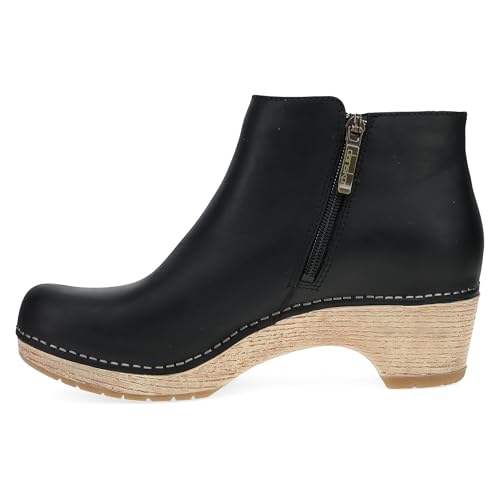 Image of Dansko Women's Lizanne Bootie