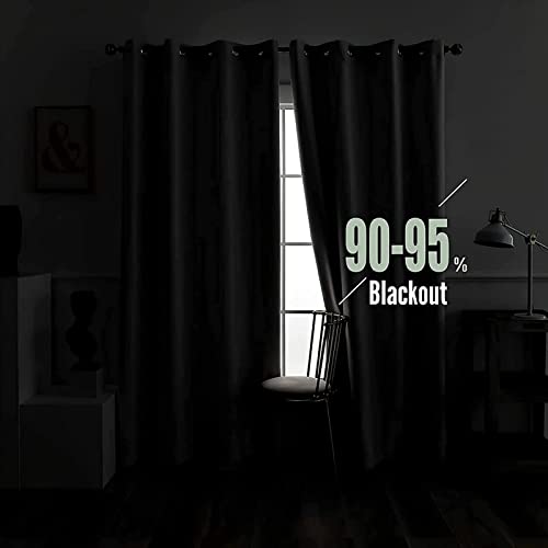 Cortinas opacas estampadas para crear un ambiente íntimo y acogedor en tu dormitorio 7