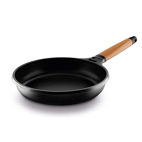 CASTEY - Sartén de Inducción Castey, Modelo 5-I20, Tamaño 20 cm, Aluminio y Mango de Madera de Cedro, Revestimiento Antiadherente, sin PFOA, Base Full Induction, Apta para Todas las Cocinas