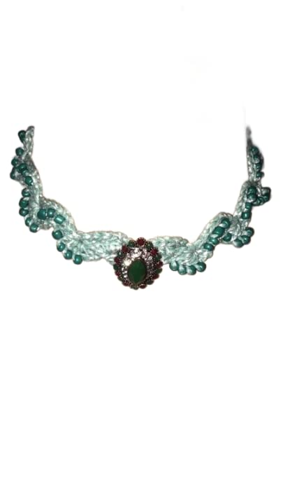 Collier camée victorien ras du cou, le cadeau noir et rouge idéal