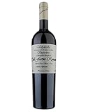 Può accompagnare interi menu della cucina di terra, purché siano strutturati e saporiti. Ottimo con il cappone in casseruola.