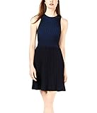 Originaire de Chine : témoignage d'un remarquable savoir-faire chinois, cette robe présente des détails précis.