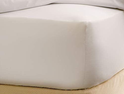 Marriott Signature Fitted Sheet - Hotel Soft, Breathable 300 Thread Count Cotton Blend Fitted Sheet - King