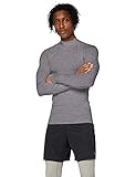 HeatGear fabric, with all the benefits of UA Compression, comfortable enough to be worn all day