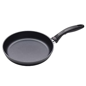 Swiss Diamond 9.5 Inch Frying Pan – Aluminum Nonstick Skillet – Dishwasher Safe and Oven Safe Fry Pan, Grey
