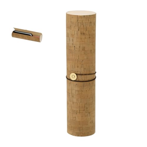 FOR ADVENTUR Estuche para Botella de Vino de Corcho Natural con Interior de Madera – Cierre con Cinturón, Diseño Cilíndrico Ecológico 34x8 cm – Regalo Premium y Transporte Elegante