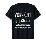 Klassisch geschnitten, doppelt genähter Saum.