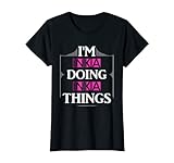 Dieses personalisierte Namensshirt für Mädchen und Frauen ist die perfekte Geschenkidee für Inka. Ein ganz besonderes Geschenk zum Geburtstag oder Namenstag, individuell gestaltet mit pink weißem Vornamen Spruch Design