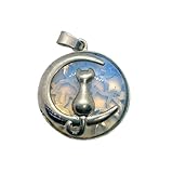 [セドナの魔法] お月見 猫のペンダントヘッド (オパライト) 三日月に腰掛けるロマンティック、メルヘンポーズの猫のペンダントトップ 猫のネックレストップ