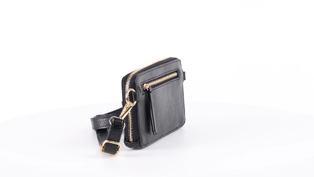 Amazon.com: Badgley Mischka Madalyn Vegan Leather Travel Tote Weekender Bag  : Clothing, Shoes & Jewelry