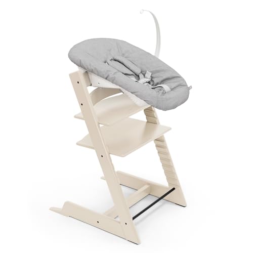 Tripp Trapp Stuhl von Stokke (Vanilla White) mit Newborn Set (Grey) - Für Neugeborene bis zu 9 kg - Gemütlich, sicher & einfach zu verwenden