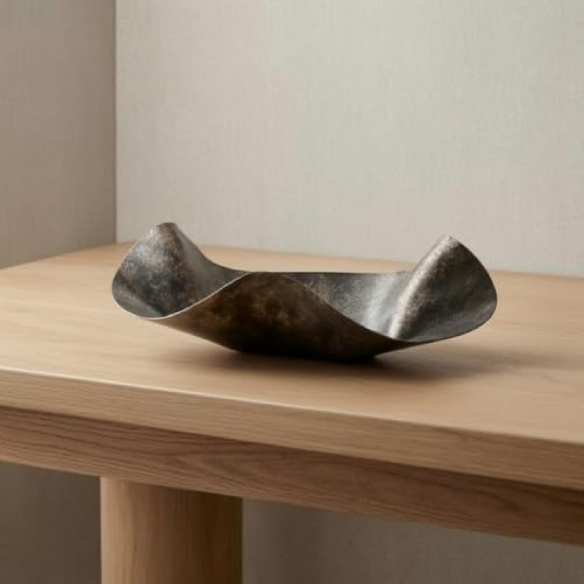 CLOVRIX® Sculptural Metal Tray with Wavy Edges