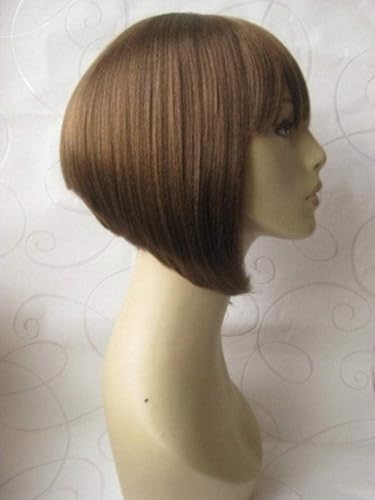 Perruque brune courte avec volume naturel et carré inversé Colette - 6