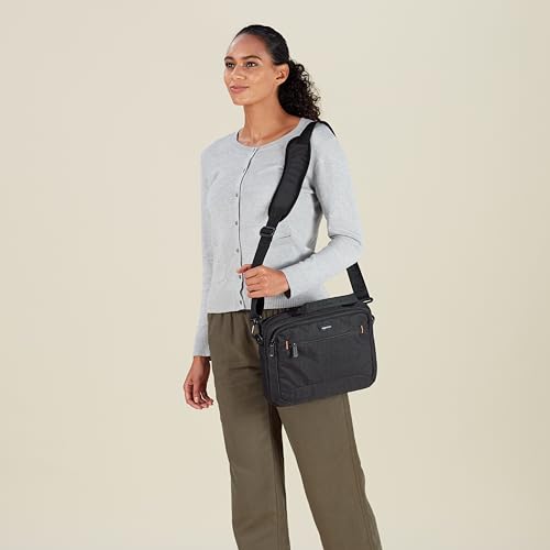 Image of AmazonBasics NC1305222R1 11.6-inch Laptop and Tablet Bag,Black